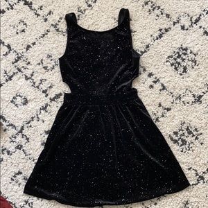 Everely sparkly velvet black dress